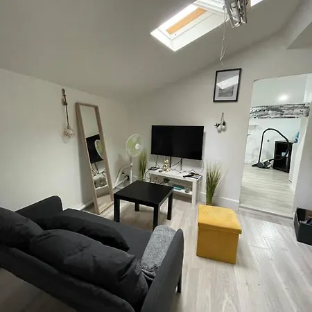 Renove 30m2 A 5 Min De La Gare *